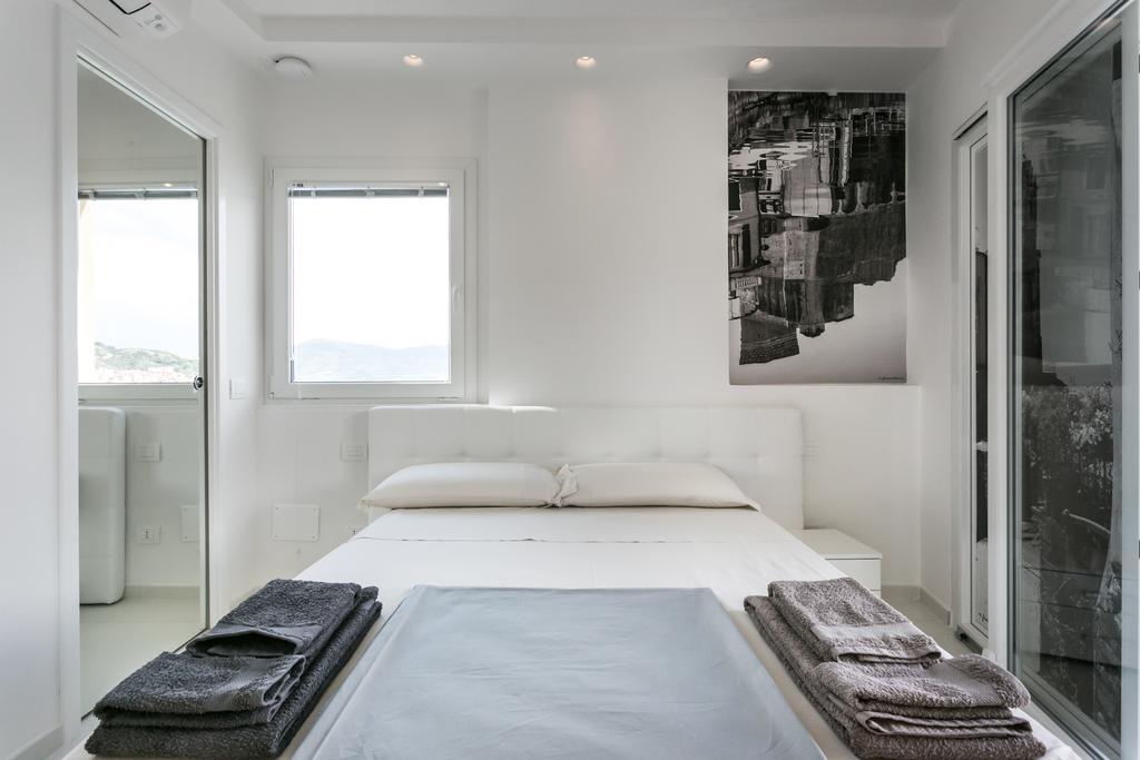 לריצ'י Al Molo Sea View Rooms מראה חיצוני תמונה
