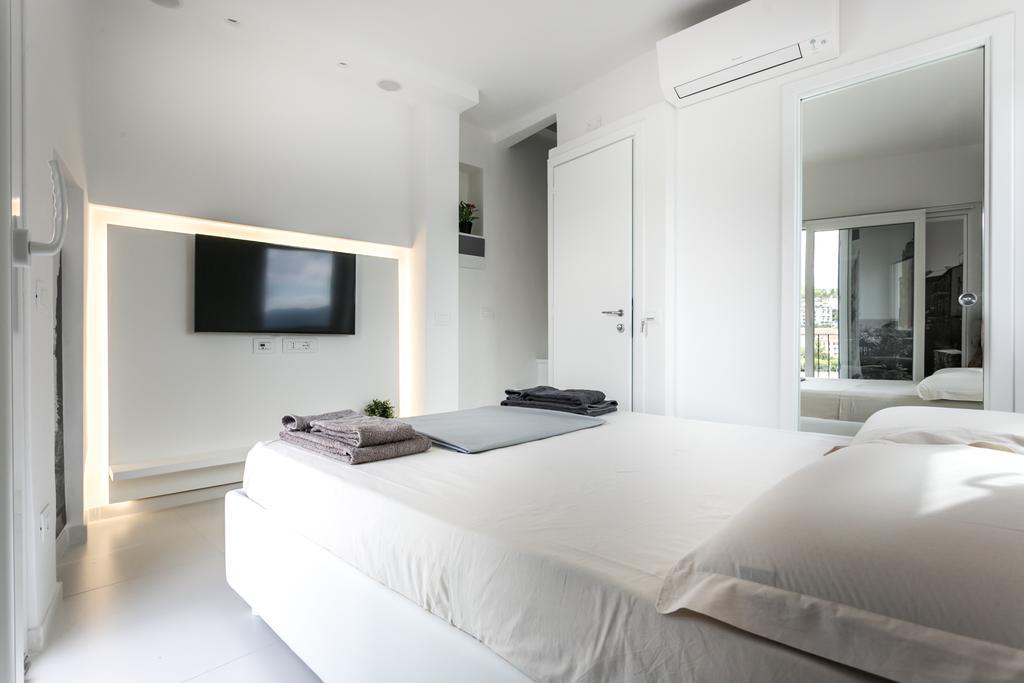 לריצ'י Al Molo Sea View Rooms מראה חיצוני תמונה