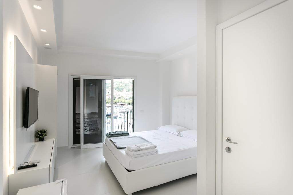 לריצ'י Al Molo Sea View Rooms מראה חיצוני תמונה