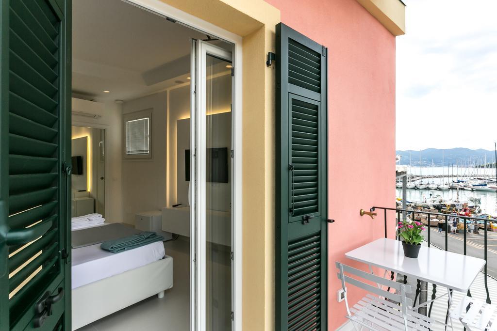 לריצ'י Al Molo Sea View Rooms מראה חיצוני תמונה