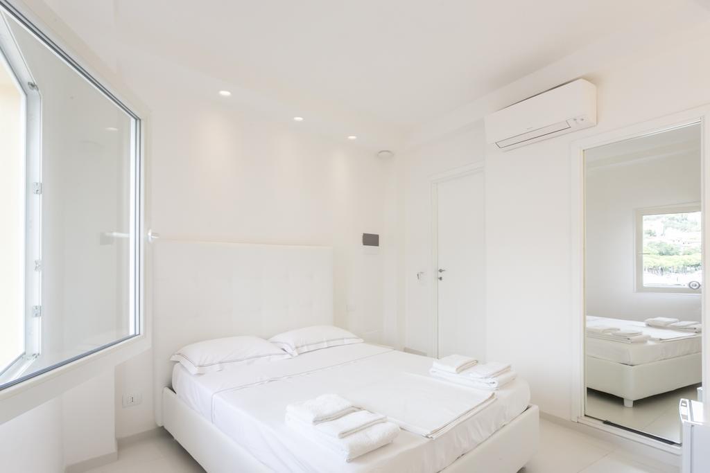 לריצ'י Al Molo Sea View Rooms מראה חיצוני תמונה