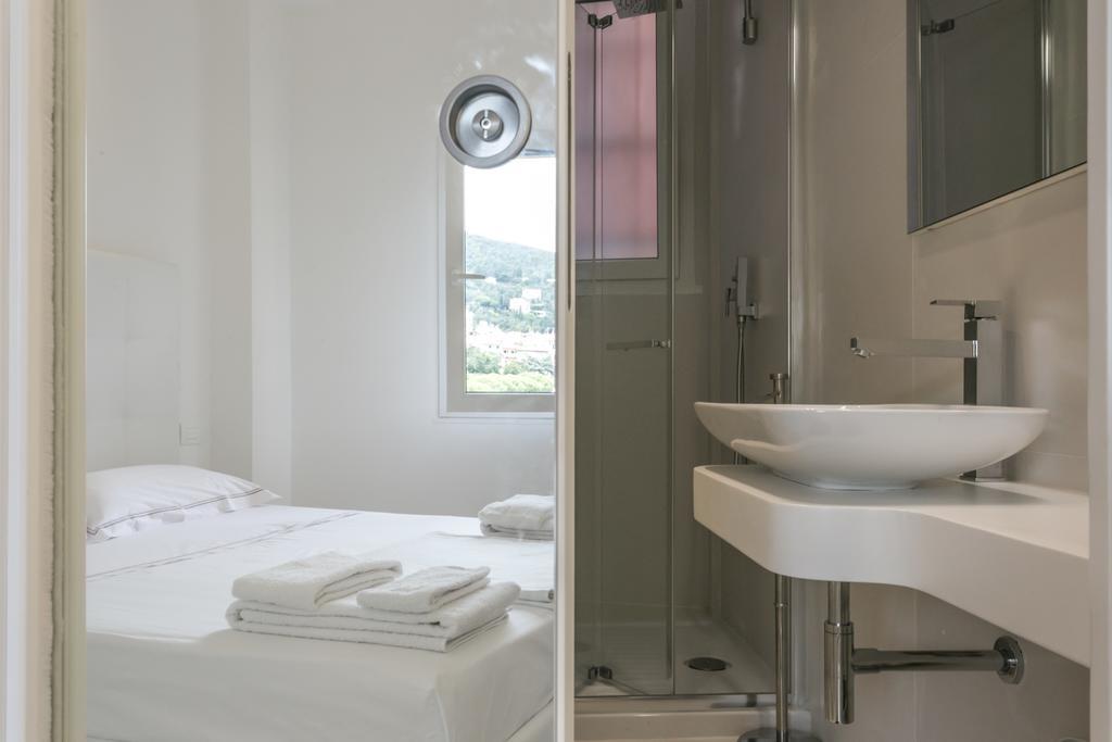 לריצ'י Al Molo Sea View Rooms מראה חיצוני תמונה